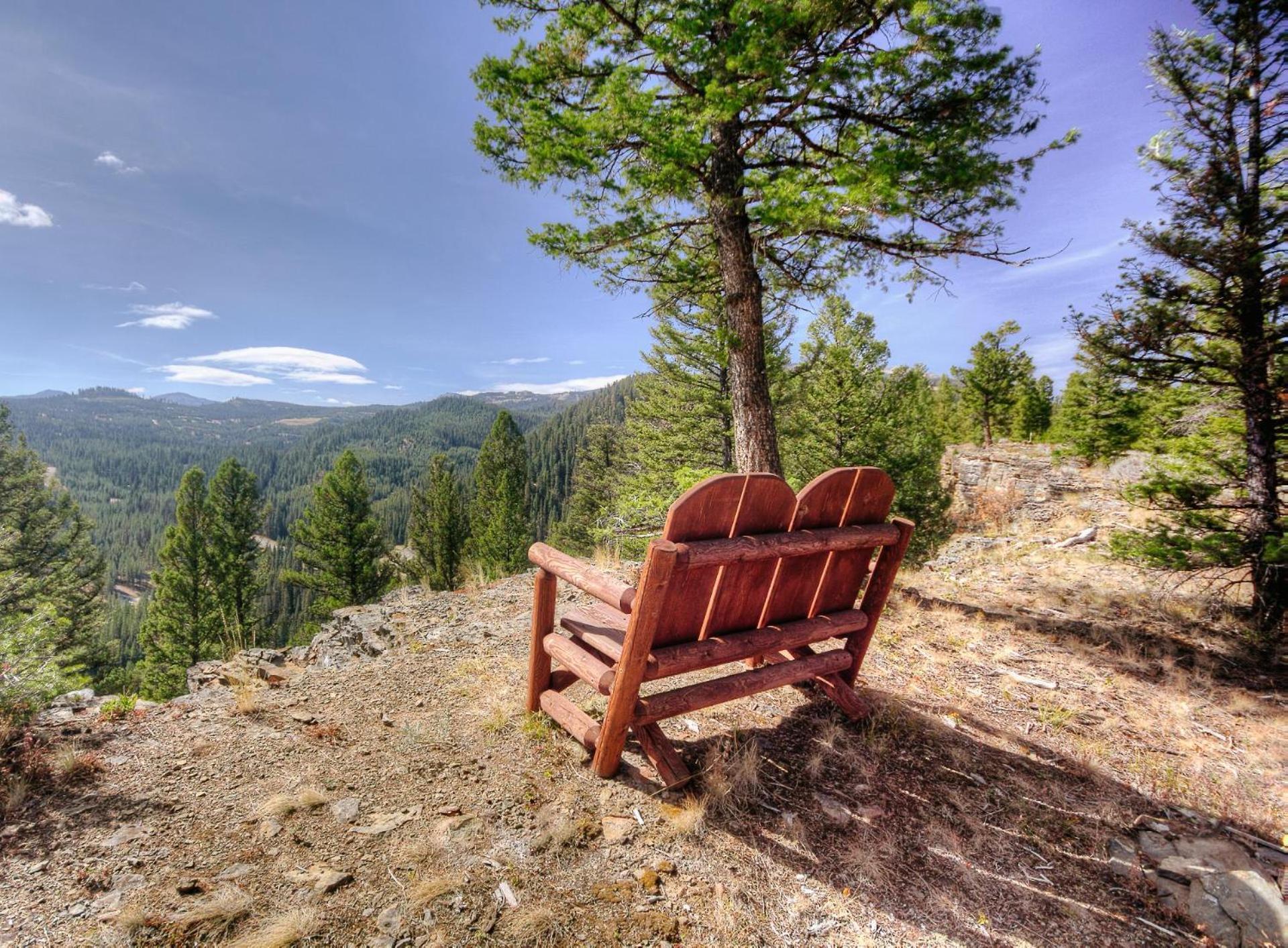 Antler Ridge Lodge Биг Скай Екстериор снимка