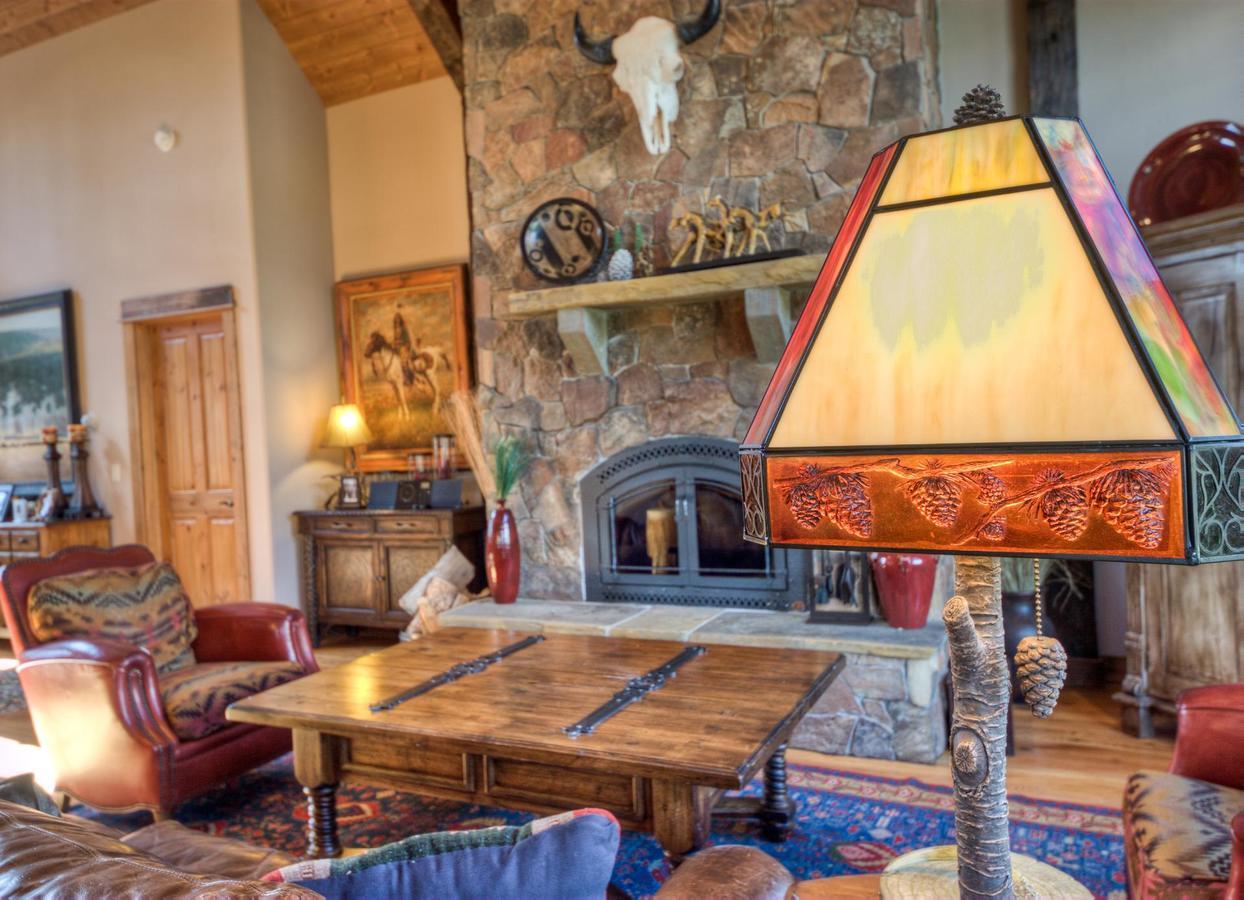 Antler Ridge Lodge Биг Скай Екстериор снимка